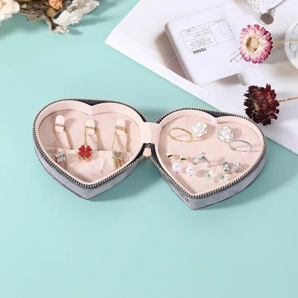 Heart Shaped Velvet Jewelry Box - Picture 2 of 7